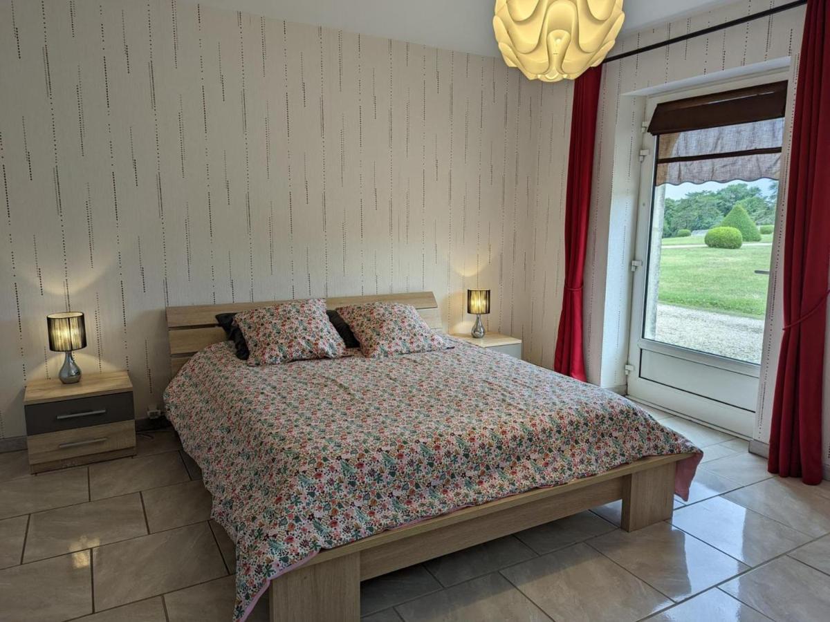 Gite Charmant Au Coeur D'Un Chateau Historique Avec Parc, Proche De Cognac, Ideal Famille Et Nature - Fr-1-653-167 Cherves-de-Cognac Экстерьер фото